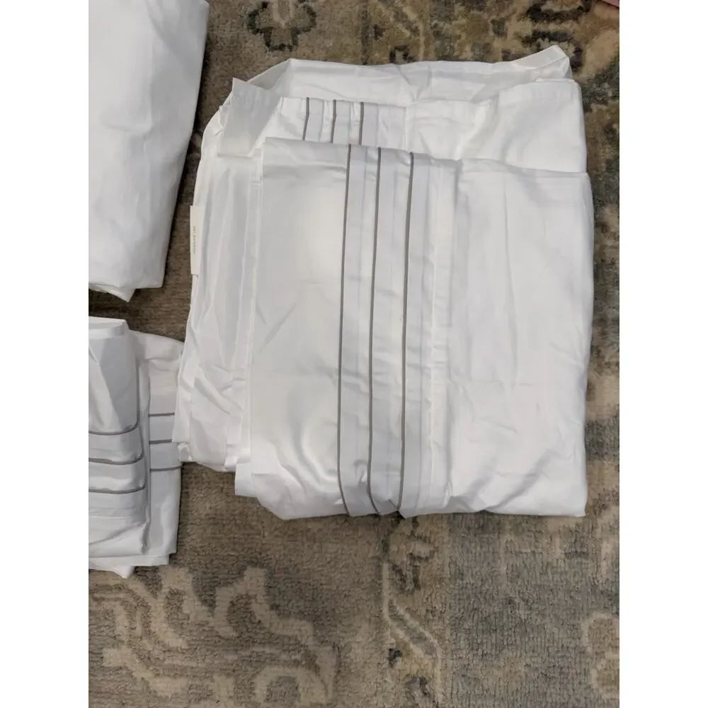 Boll & Branch Signature Triple Pleat Organic Cotton Sheet Set White Pewter Queen